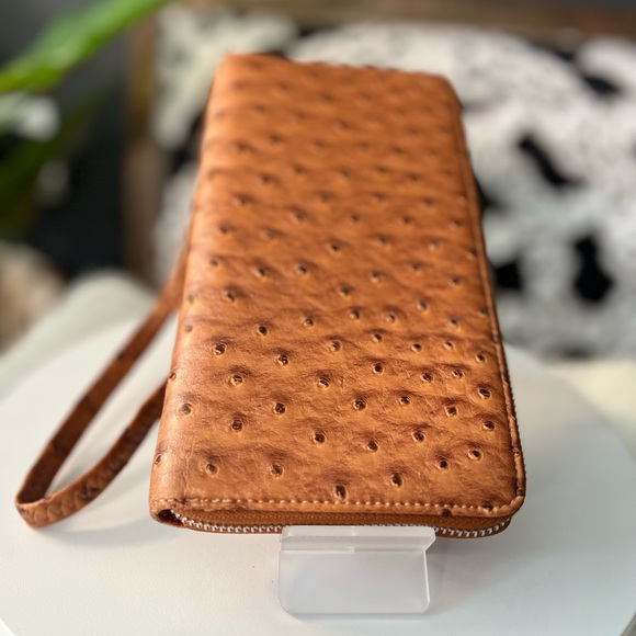 Wristlet - Picture 9 of 16